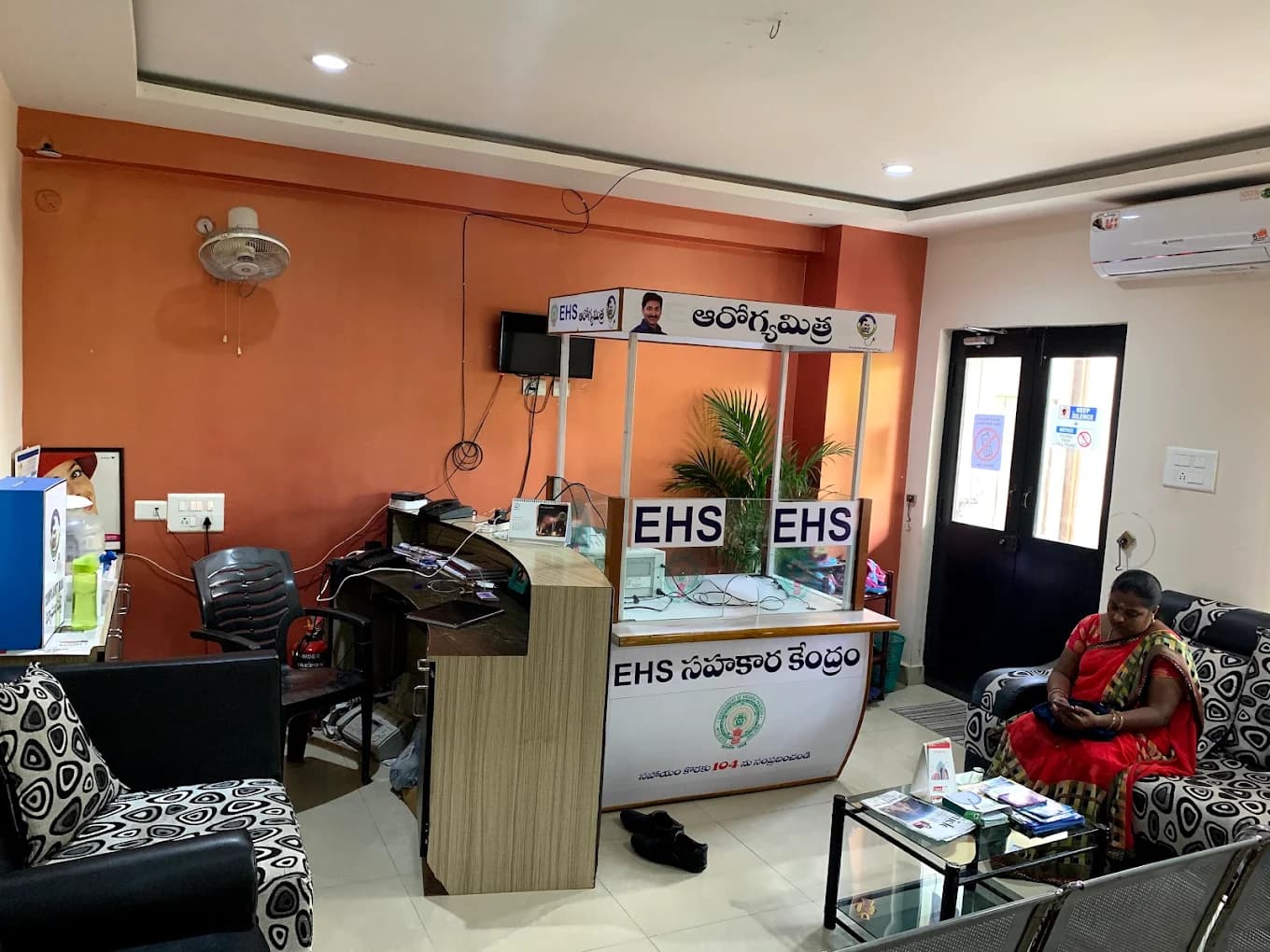 Dental chair and workstation